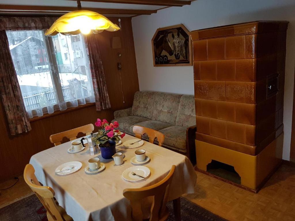Diese Einfache Unterkunft- Bergheimat Ist Nur Fuer Backpacker- Rucksacktouristen Und Radfahrer - Huettenfeeling Im Backpackerhoues- Ganz Einfach - Ganz Unkompliziert - Ganz Relaxd Villa Linthal Eksteriør billede